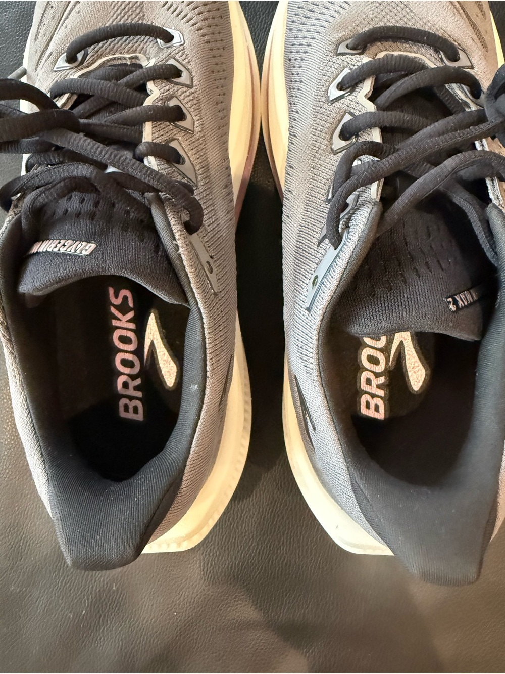 Brooks Women’s Glycerin Max 2 Running Shoes - Picture 12 of 12